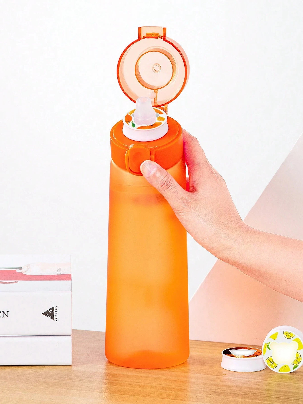 Scent-Infused Hydration Water Bottle – 650ml Leak-Proof Sports Bottle with Fruit Flavour Pod – BPA-Free Eco-Friendly Design - Fitness & Hydration | Trendwave