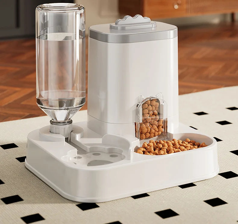 Automatic pet feeder and water dispenser in white with clear water tube and kibble bin